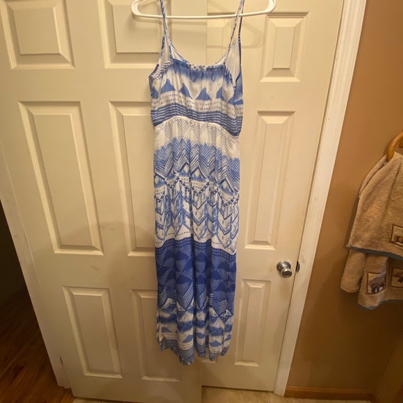 Dress - Picture 1 of 2